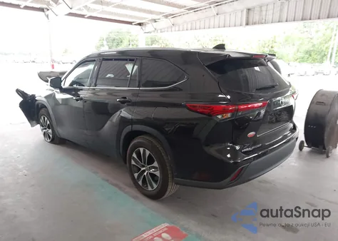 2021 Toyota Highlander Xle z USA, uszkodzony, nr VIN 5TDGZRAH7MS058543